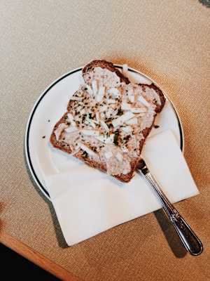 Ernst Merkinger wandert Gletscher zum Wein