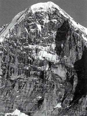 Eiger-Nordwand, Lauperroute (links auf der Abbildung)