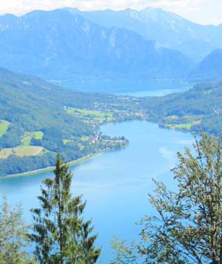 Blick auf den Mondsee und Attersee