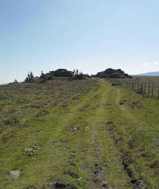 Hirschegger Alm "Steinformation Sieben Heufuhren"