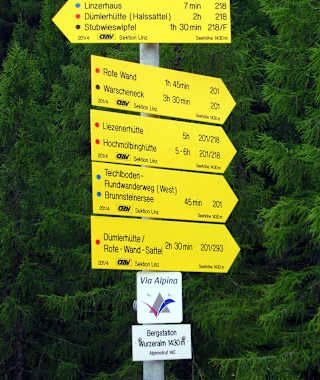 Beschilderung auf der Wurzeralm