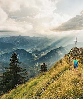 Der Weg zum Spitzplaneck ist gut zu gehen und bietet einen grandiosen Ausblick.