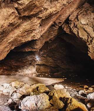 Das Schwarzenbachloch auf der Hütteneckalm