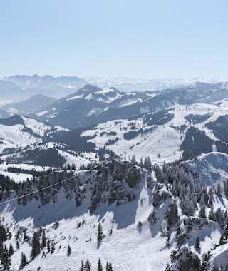 Blick von der Lacherspitze zum Sudelfeld