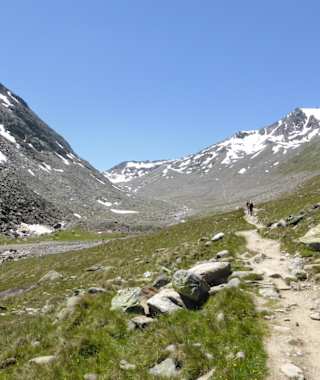 Aufstieg durch das Niedertal zur Ötzi-Fundstelle
