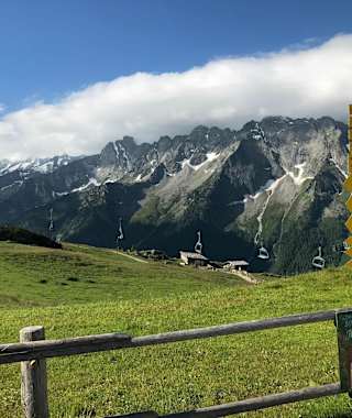 Bergpanorama bei der Ahornbahn-Bergstation