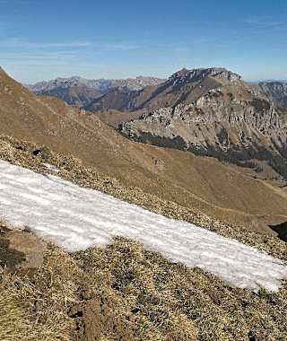 Vom Wildfeld, den Kamm entlang, zum Eisenerzer Reichenstein (halb rechts).