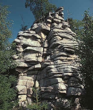 Die große Schnarcherklippe mit charakteristischer Wollsackverwitterung.