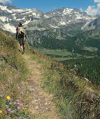 Querung vom Lago d’Avino über der Hochfläche der Alpe Veglia.