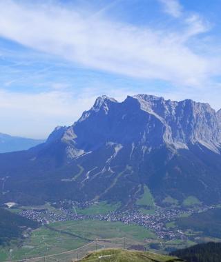 Blick von der Bergstation zur Zugspitze