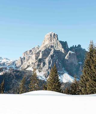 Langlaufen mit schönem Bergpanorama