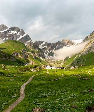 Blick auf das Berggasthaus Alpstein auf der Meglisalp