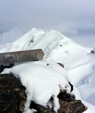 Gipfel und Camaner Grat nach Norden