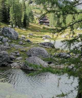 Koča pri Triglavskih jezerih am Dvonjo jezero