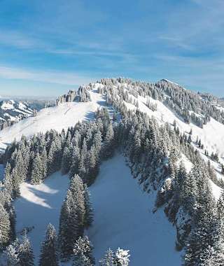 Blick von Südwesten (Falken) auf den Eineguntkopf. Links die große Falkenhütte.