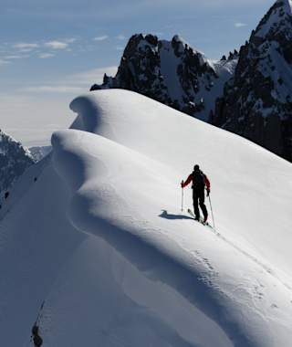 Wild, weiß und zackig: Im Eppzirler Kesselreiht sich eine Scharte an die nächste