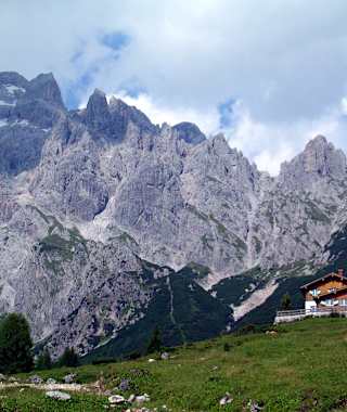 Die Erichhütte in traumhafter Bergkulisse