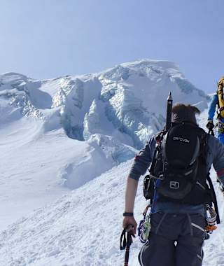 Silvretta-Skidurchquerung: Aufstieg zum Piz Buin an der Grenze von Österreich und der Schweiz