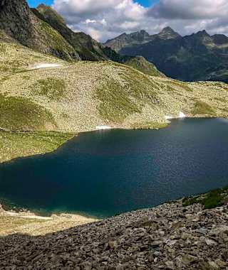 Der Kapuzinersee auf der 7. Etappe der Südroute „Vom Gletscher zum Wein“