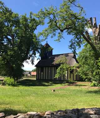 Kirchlein im Grünen Alt Placht