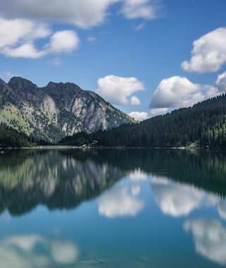 Blick auf den Arnensee, die "Perle des Saanenlandes"