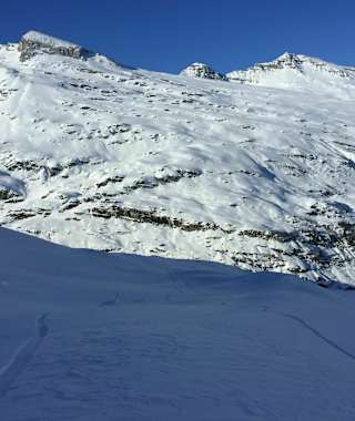 Blick auf die schönen NO-Hänge des Frunthorns