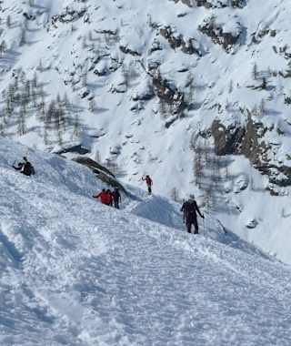 Gegen Ende des ersten Drittels wird es merklich flacher und in idealem Skitourengelände geht’s bis zum Rif. Vittorio Emanuele