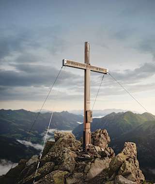 Gipfelkreuz am Graukogel