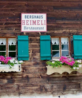 Fensterschmuck Berghaus Heimeli