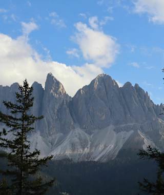 Blick auf die Geislerspitzen