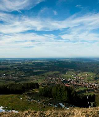 Der Blick von der Hörnlehütte reicht bis weit ins Alpenvorland.