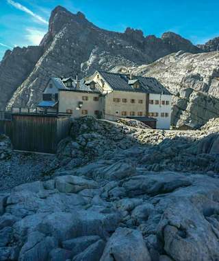 Das Riemannhaus, Zwischenstation am Weg zum Kärlingerhaus von Maria Alm.