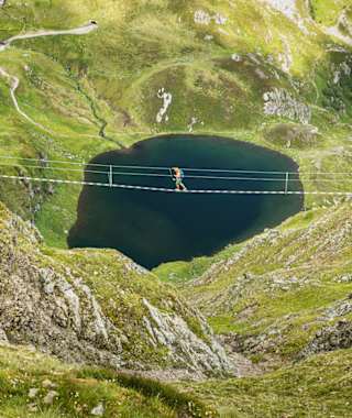 Die spektakuläre Seilbrücke am Klettersteig Hochjoch