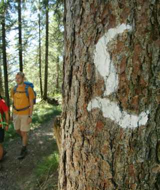Markierung entlang des Lechweges