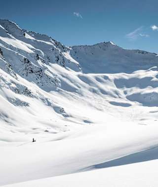 Der Talkessel hinter der Hütte lädt zu fantastischen Skitouren ein.