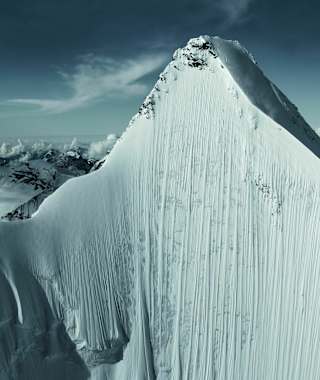 Blick auf die steile Nordwand des Obergabelhorns.