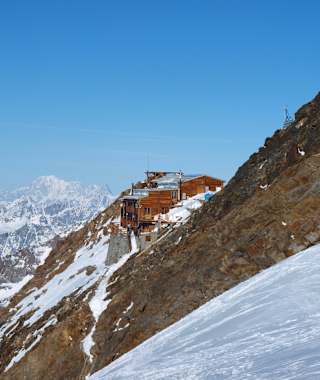 Vorbei am Rifugio Gnifetti