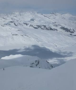 Der oberste Teil der Abfahrt, dann gehts nach rechts hinunter Richtung Cadval und Bivio