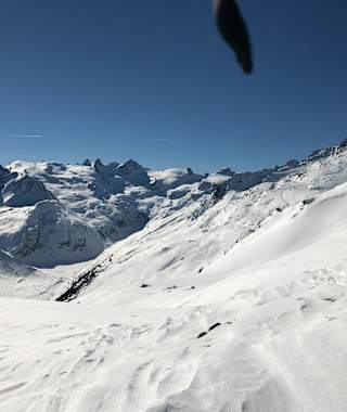Aussicht auf das Val Rosegg mit dem imposanten Piz Rosegg, Piz Glüschaint, La Sella, Dschimels und Piz Rosegg
