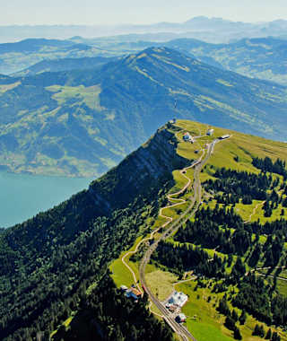 Sagenhafte Tiefblicke auf der Rigi Gratwanderung