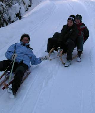 Rodelspaß auf Naturschnee