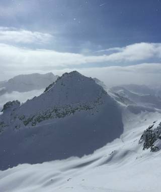 Blick vom Gemsstock auf Gafallenlücke, Rotstock und im Hintergrund den Pizzo Centrale
