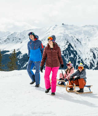 Schlitteln auf der Saaser Alp