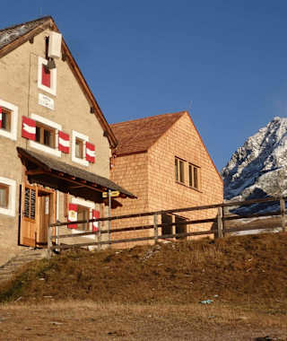 2017 erhielt die Salmhütte einen Zubau.