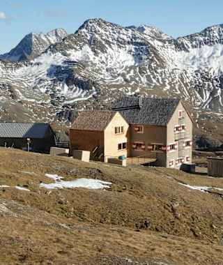 Salmhütte mit Zubau