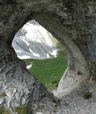 Aussicht durch die Felsenbrücke. 