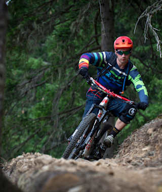 Der Schöneben Trail zieht sich durch einen herrlichen Wald. 