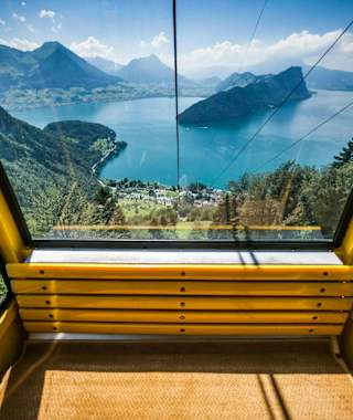 Aussicht von der Seilbahn Vitznau Wissifluh