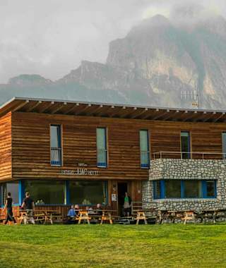 Die Juachütte auf dem Weg zur Steviahütte.