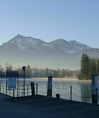 Den Niesen hat man bei der Umrundung des Thunersees ständig im Blick.